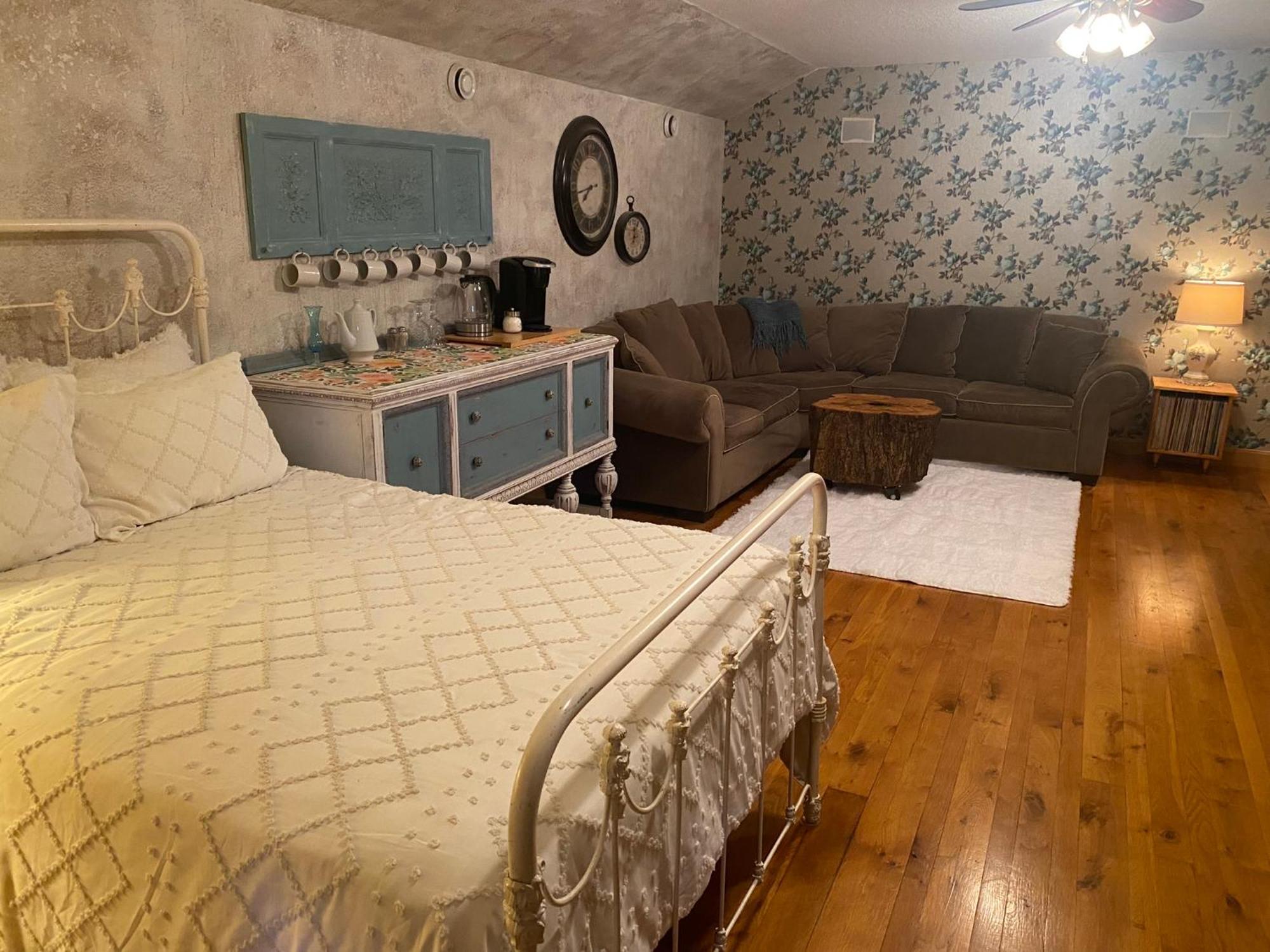 Bed And Breakfast Suite At The Wooded Retreat Pine City Экстерьер фото